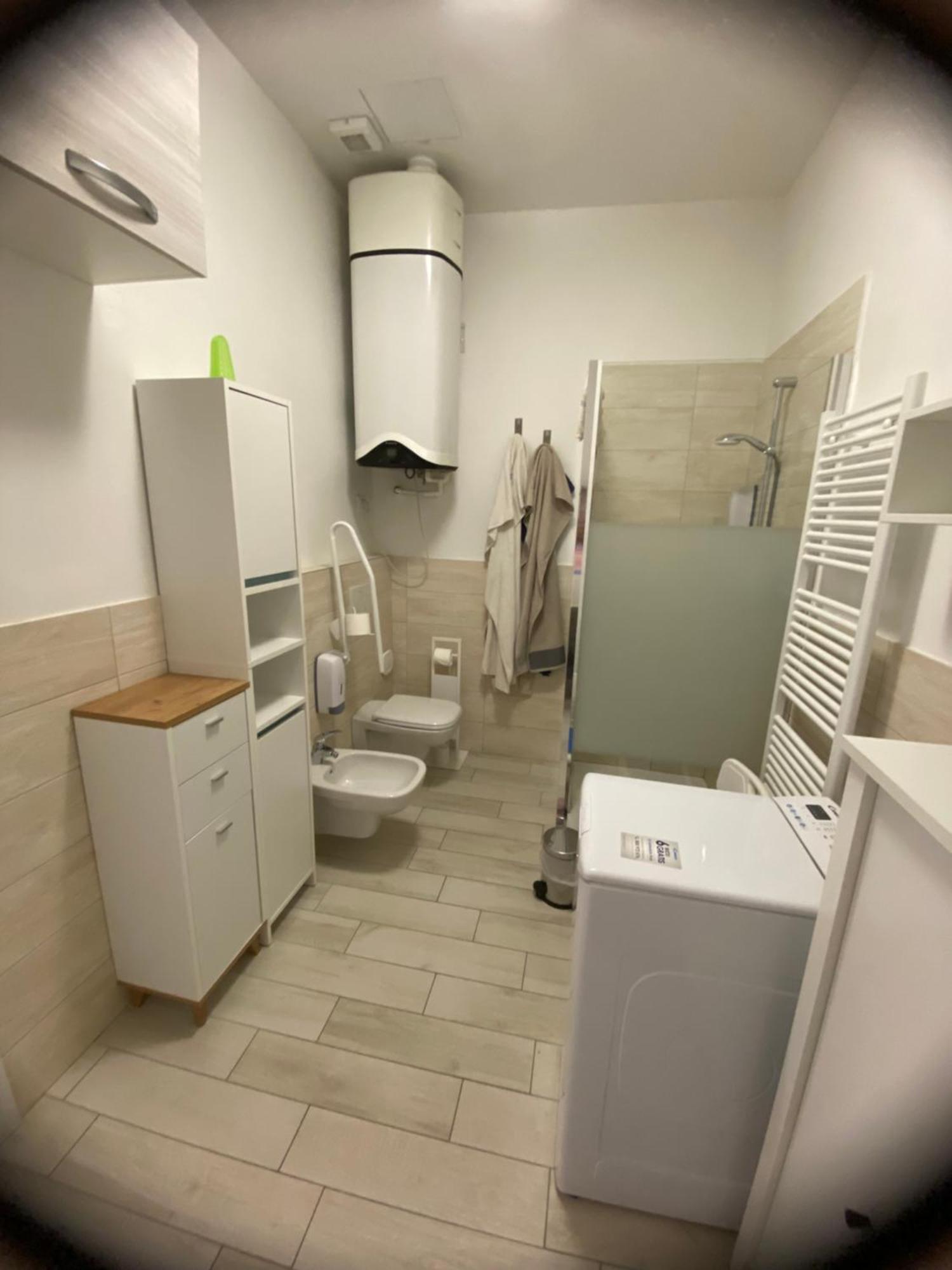 Appartamento House Apartment Tabe Centro Bolonia Exterior foto