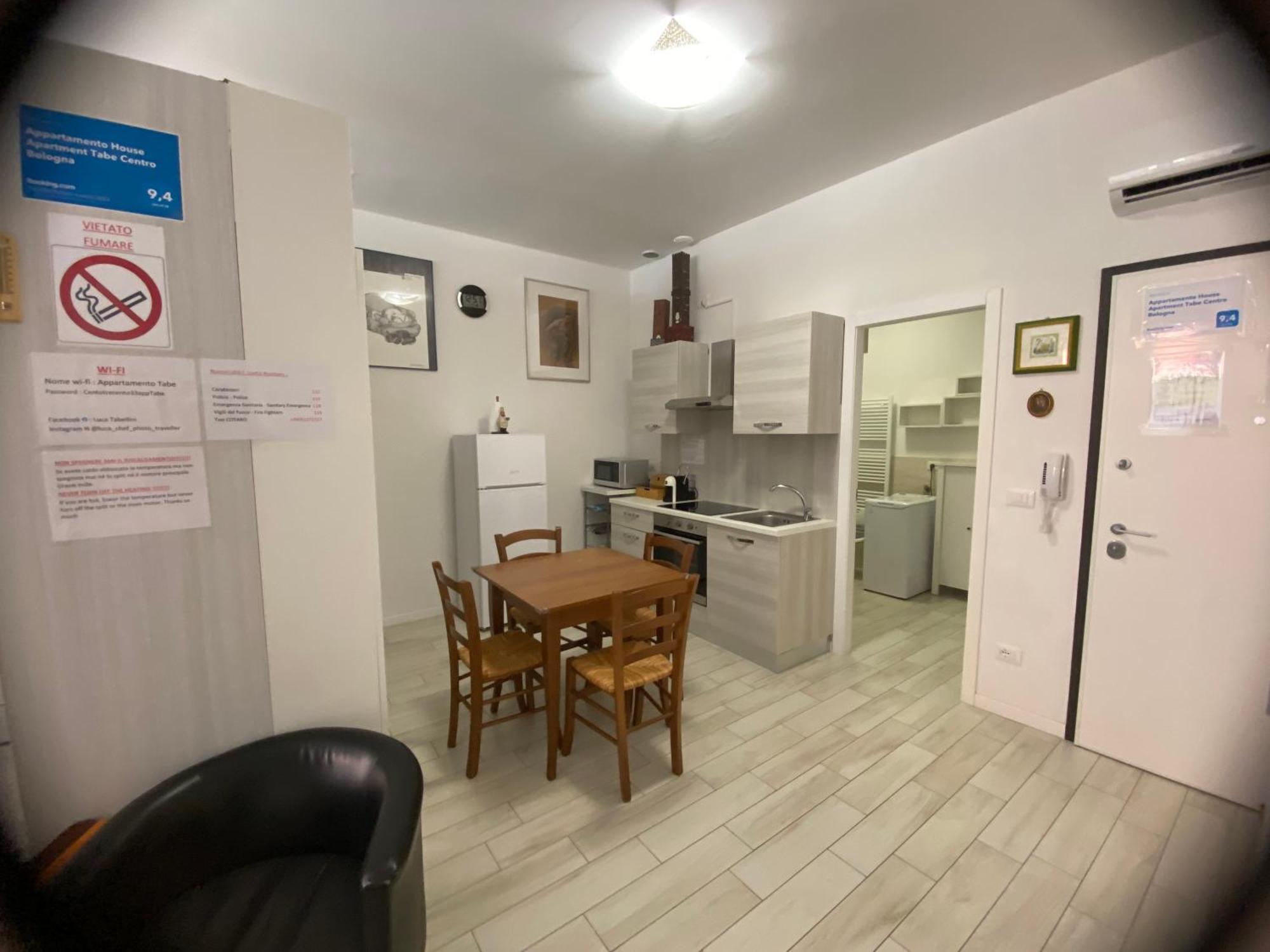 Appartamento House Apartment Tabe Centro Bolonia Exterior foto