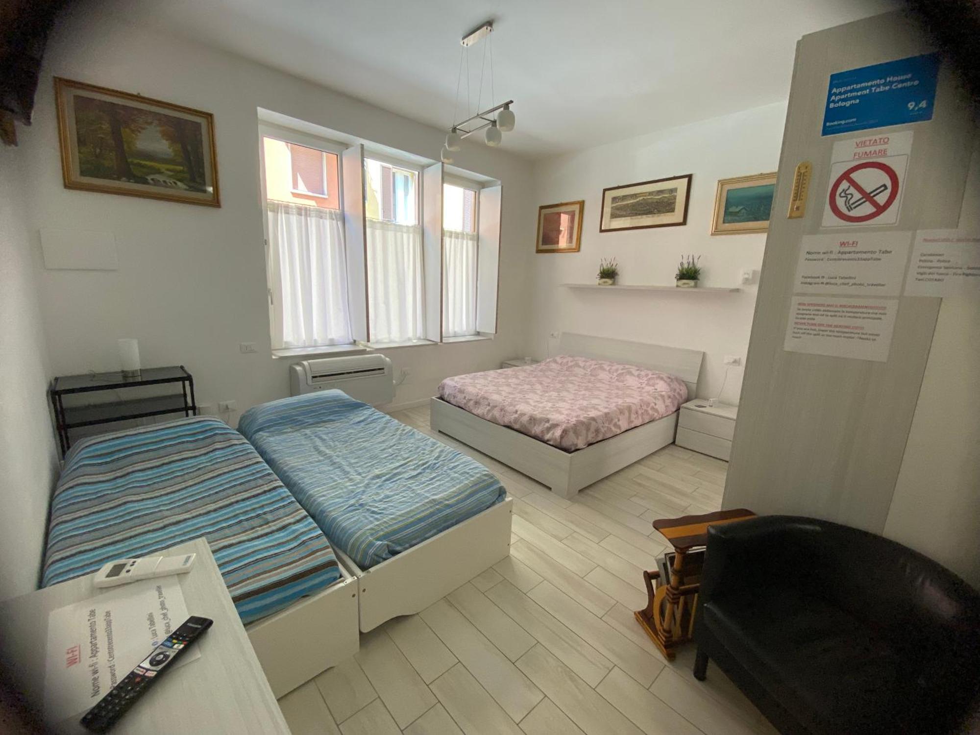 Appartamento House Apartment Tabe Centro Bolonia Exterior foto